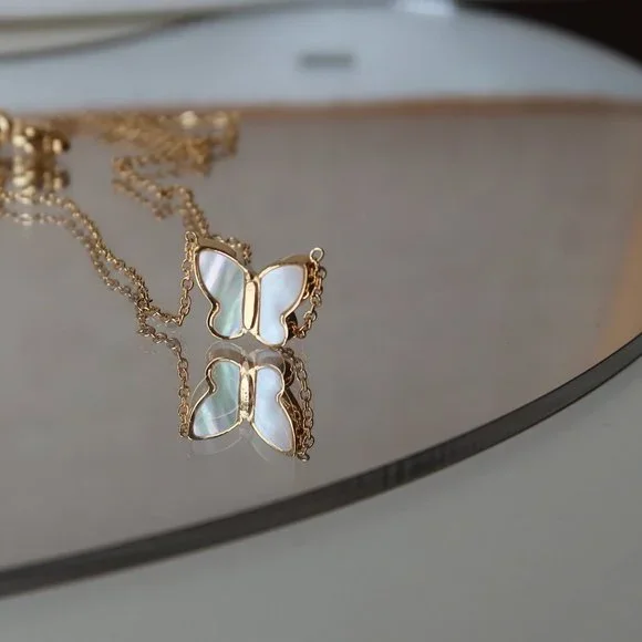 NEW 18K Gold Plated Mother of Pearl Butterfly Necklace - Picture 4 of 10